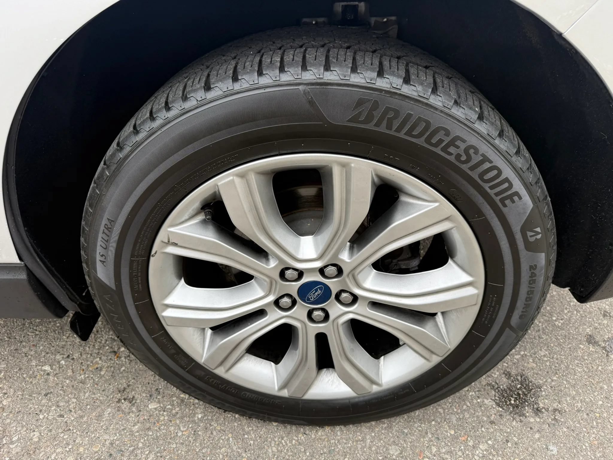Used 2019 Ford Edge Titanium FWD image 10