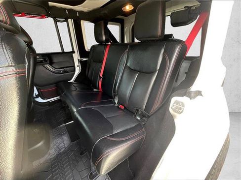 Used 2018 Jeep Wrangler Unlimited Rubicon AWD/4WD image 24
