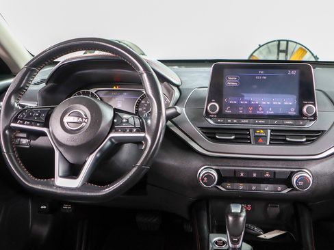 Used 2023 Nissan Altima 2.5 SR image 17