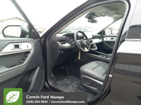 New 2026 Ford Explorer Active image 9