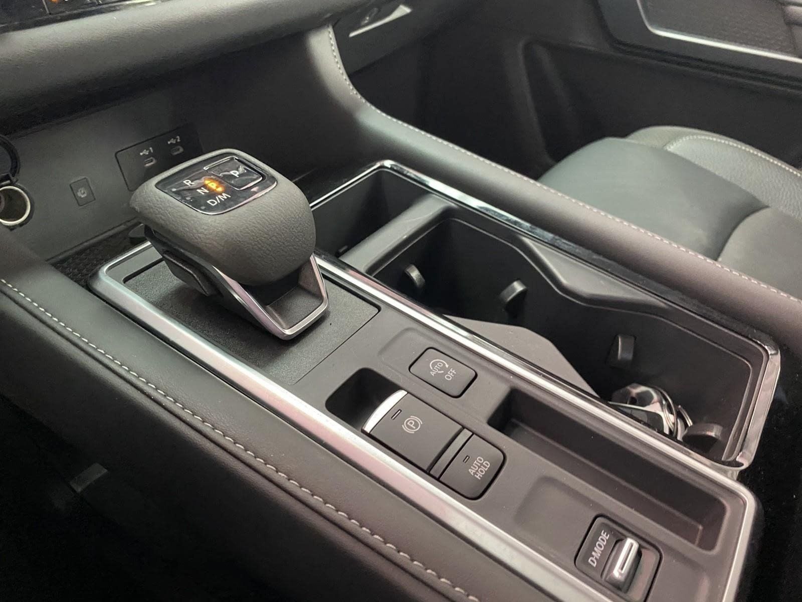 Used 2026 Nissan Pathfinder SL FWD image 28