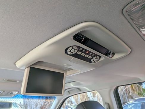 Used 2011 Honda Pilot Touring image 19