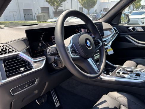 New 2027 BMW X7 xDrive40i w/ M Sport Package AWD/4WD image 16