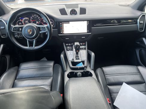 Used 2023 Porsche Cayenne image 15