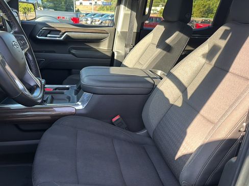 Used 2024 Chevrolet Silverado 1500 LT Trail Boss AWD/4WD image 17