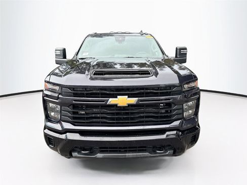 Used 2024 Chevrolet Silverado 2500 Custom w/ Custom Value Package AWD/4WD image 8