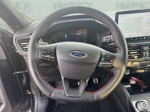 Used 2023 Ford Escape ST-Line w/ Tech Pack #1 AWD/4WD image 13
