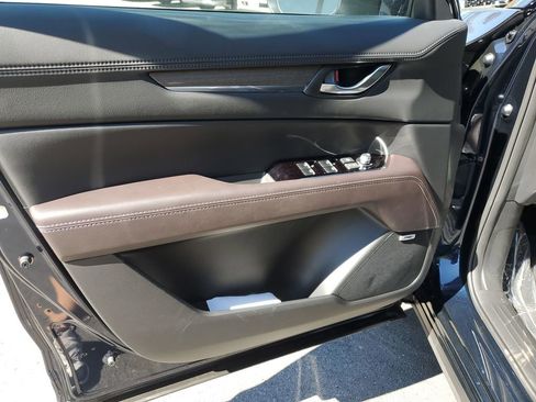 New 2025 MAZDA CX-5 Signature image 10