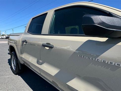 Used 2024 Chevrolet Colorado W/T image 22