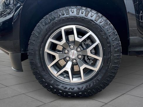 Used 2022 GMC Canyon AT4 w/ Trailering Package image 9