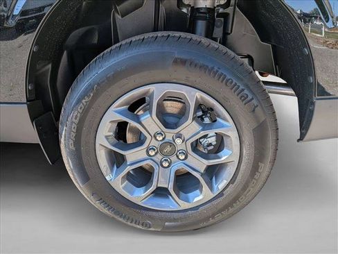 New 2025 Ford Maverick XLT w/ XLT Luxury Package image 9