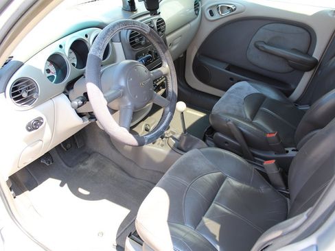 Used 2001 Chrysler PT Cruiser image 6