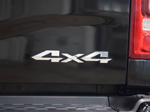 Used 2022 RAM 2500 Laramie AWD/4WD image 27