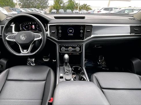 Used 2023 Volkswagen Atlas SEL R-Line image 3