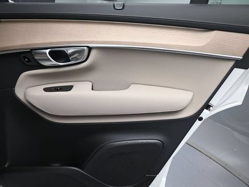 Certified 2026 Volvo XC90 B6 Ultra AWD/4WD image 29