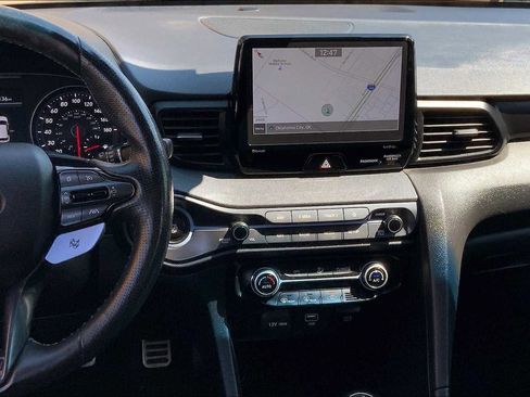 Used 2022 Hyundai Veloster N image 6