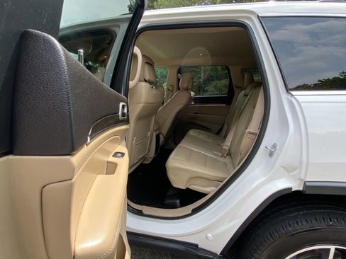 Used 2019 Jeep Grand Cherokee Limited RWD image 42