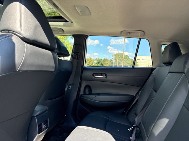 Used 2022 Toyota Corolla Cross XLE w/ Convenience Package AWD/4WD image 22