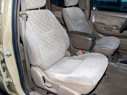 Used 2004 Toyota Tacoma PreRunner image 12