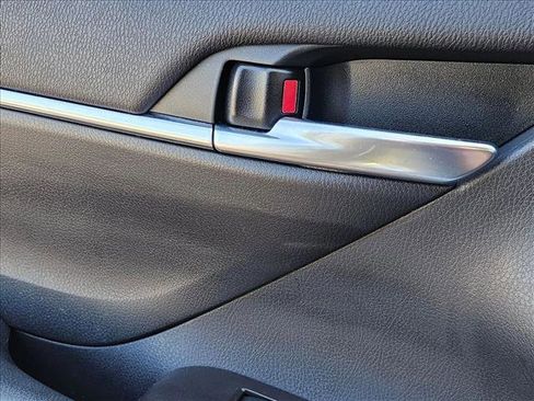 Used 2024 Toyota Camry SE w/ Convenience Package FWD image 7