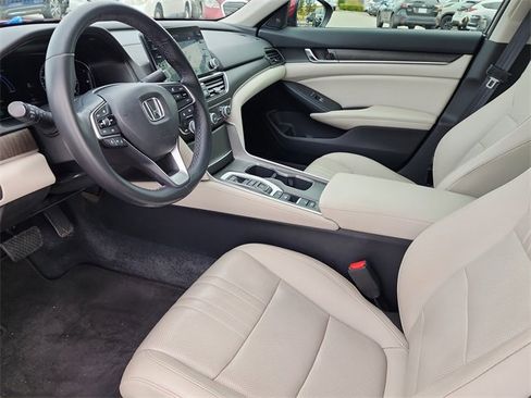 Used 2022 Honda Accord Touring image 12