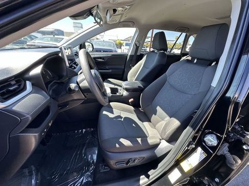 Used 2024 Toyota RAV4 XLE image 19