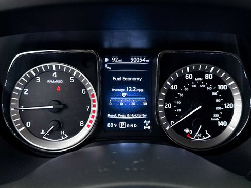 Used 2017 Nissan Titan PRO-4X AWD/4WD image 25