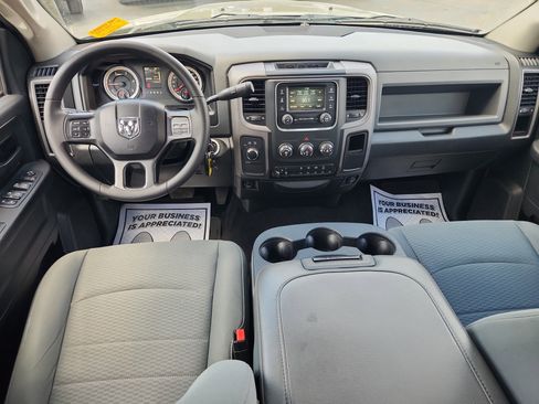 Used 2017 RAM 3500 Tradesman w/ Chrome Appearance Group image 38