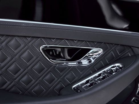 Used 2022 Bentley Continental GT image 29