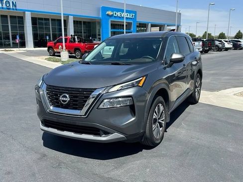 Used 2022 Nissan Rogue SV AWD/4WD image 12