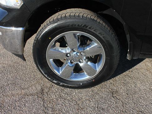 Used 2018 RAM 1500 Classic SLT image 61