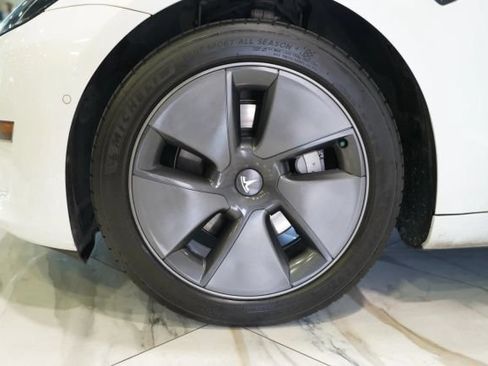 Used 2021 Tesla Model 3 Standard Range Plus RWD image 16