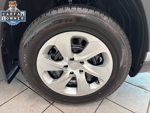 Used 2024 Toyota RAV4 LE AWD/4WD image 7