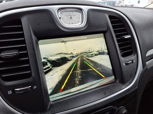 Certified 2018 Chrysler 300 Touring image 18