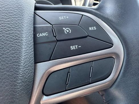 Used 2021 Jeep Cherokee Latitude Lux w/ Sun & Sound Group FWD image 18