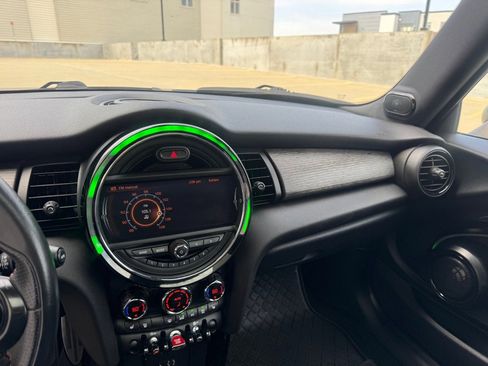 Used 2015 MINI Cooper S FWD image 16