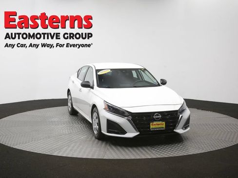 Used 2024 Nissan Altima 2.5 S FWD image 49
