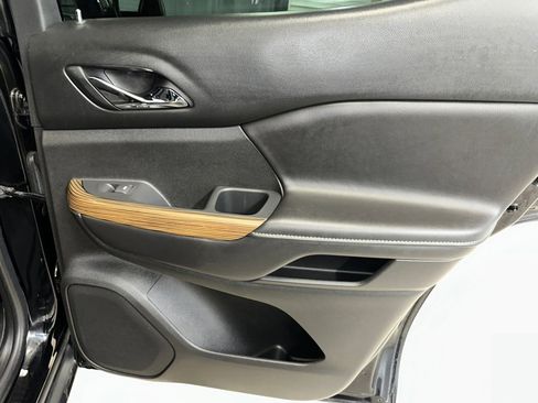 Used 2018 GMC Acadia SLE w/ Driver Alert Package I image 29