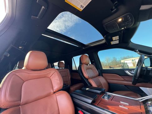 Used 2020 Lincoln Navigator L Reserve w/ Equipment Group 208A Reserve image 38