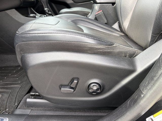 Used 2019 Jeep Cherokee Limited AWD/4WD image 18