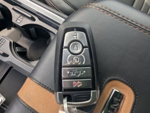 Used 2024 Ford F350 Platinum AWD/4WD image 34