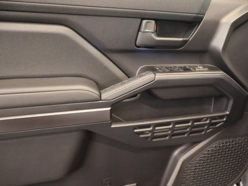 New 2026 Toyota 4Runner SR5 image 9