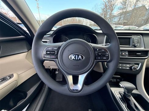 Used 2016 Kia Optima LX w/ LX Convenience Package image 11