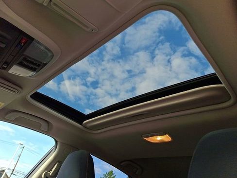 Used 2019 Subaru Crosstrek 2.0i Premium image 15