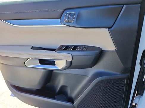 Used 2025 Ford Ranger Lariat w/ FX4 Off-Road Package image 13