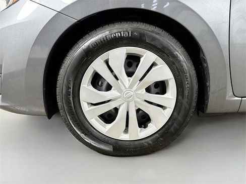 Used 2023 Nissan Versa S w/ Trunk Package image 10