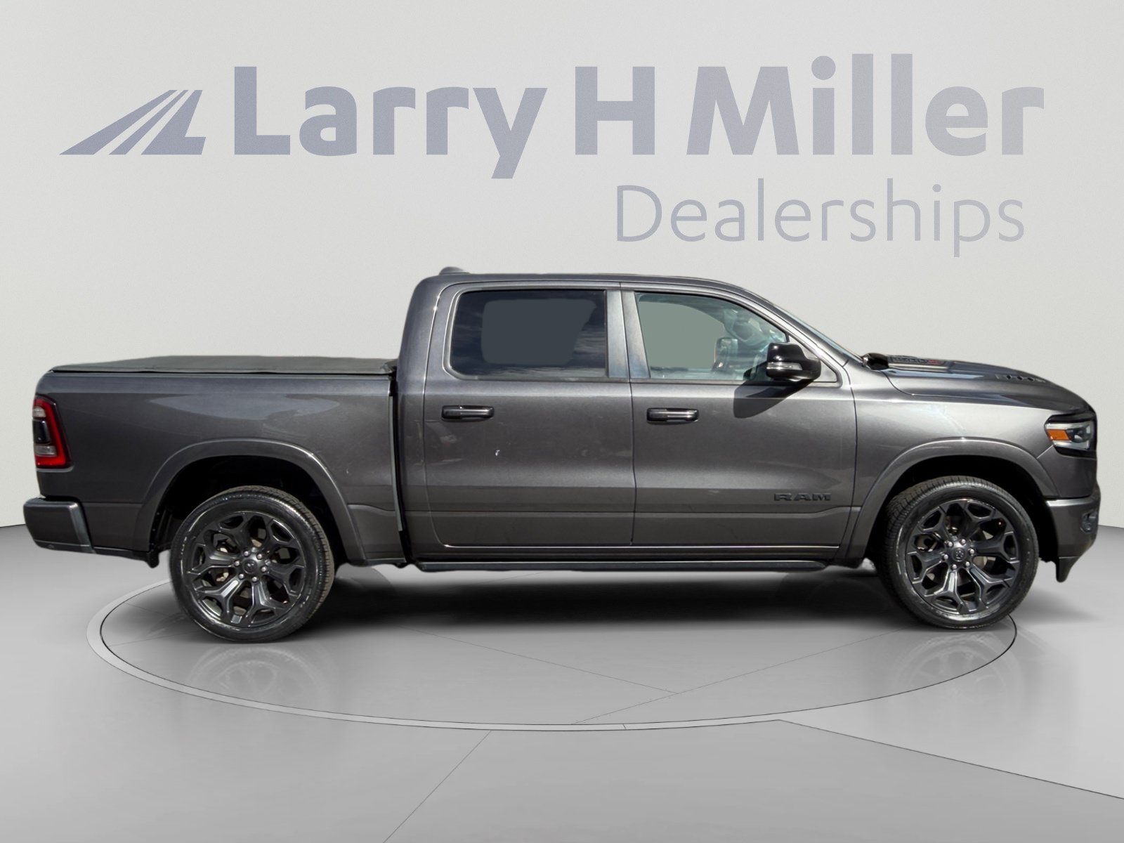 Used 2021 RAM 1500 Limited w/ Night Edition AWD/4WD image 6