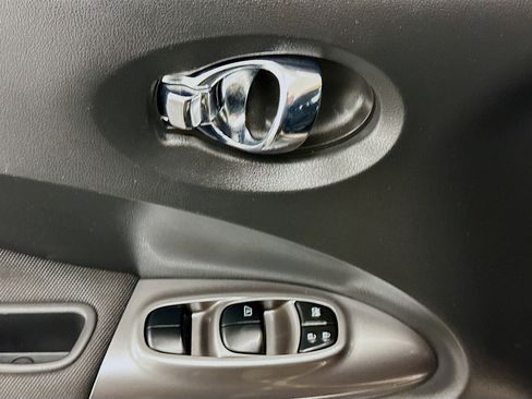 Used 2013 Nissan Juke SV AWD/4WD image 15