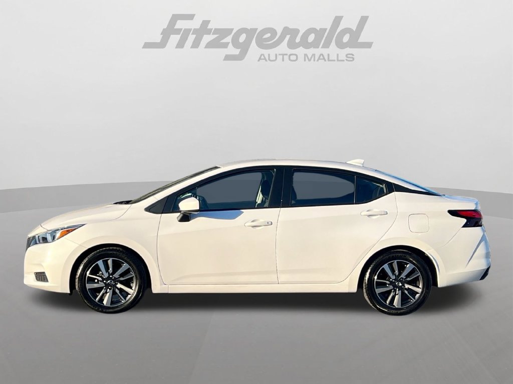Used 2022 Nissan Versa SV FWD image 14