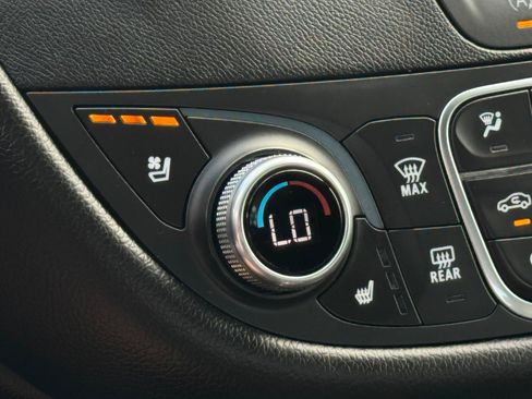 Used 2024 Chevrolet Malibu LT FWD image 17